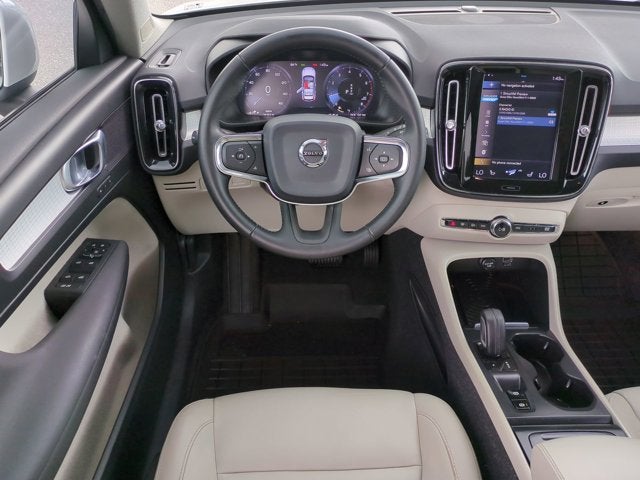 2019 Volvo XC40 Momentum