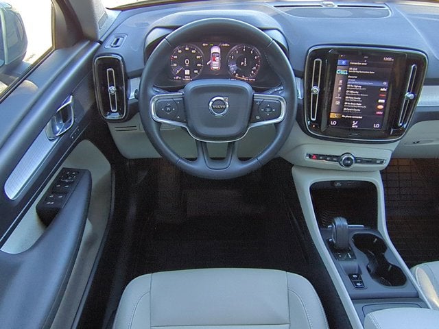 2019 Volvo XC40 Momentum