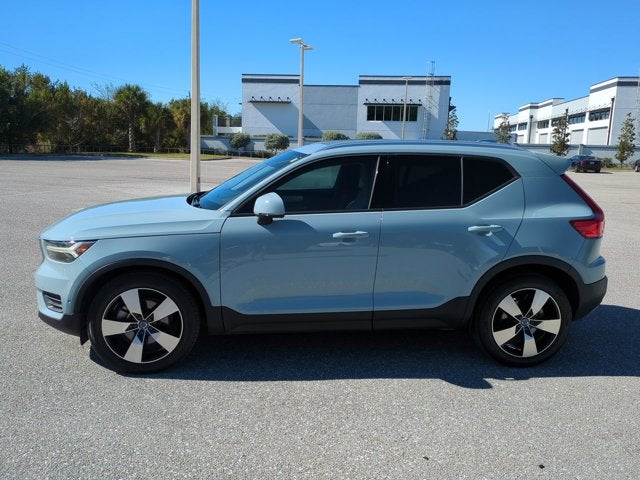 2019 Volvo XC40 Momentum