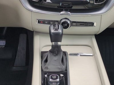 2020 Volvo XC60 Momentum