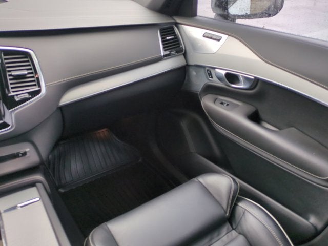 2021 Volvo XC90 R-Design