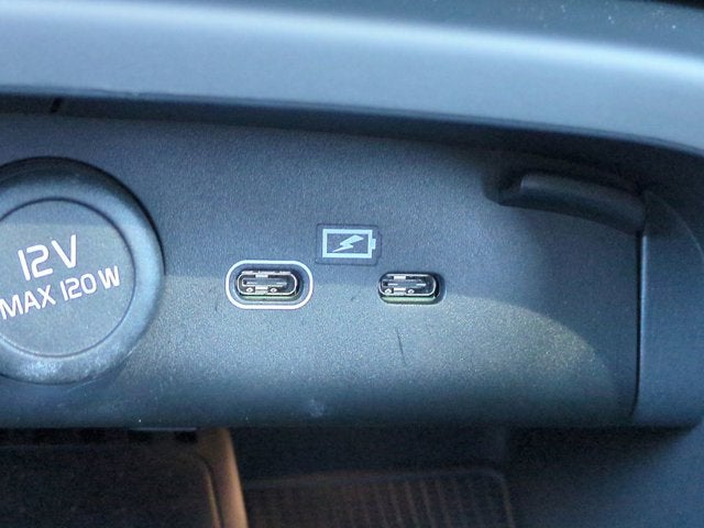 2024 Volvo XC40 Recharge Pure Electric Plus