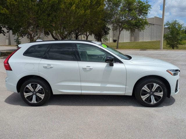 2024 Volvo XC60 Recharge Plug-In Hybrid Plus Dark Theme