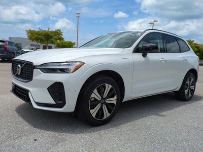 2024 Volvo XC60 Recharge Plug-In Hybrid Plus Dark Theme