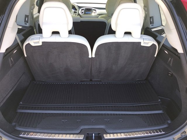 2025 Volvo XC90 Plug-In Hybrid Plus