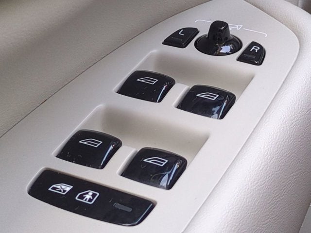 2025 Volvo XC90 Plug-In Hybrid Plus