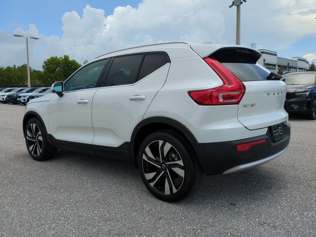 2023 Volvo XC40 Plus Bright Theme