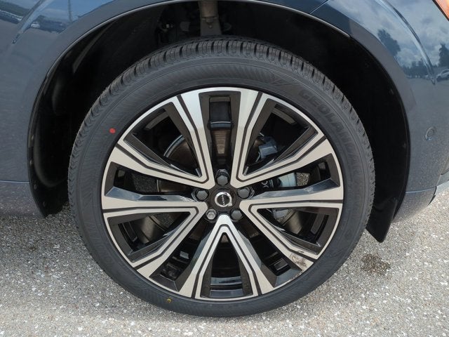2023 Volvo XC60 Ultimate Bright Theme