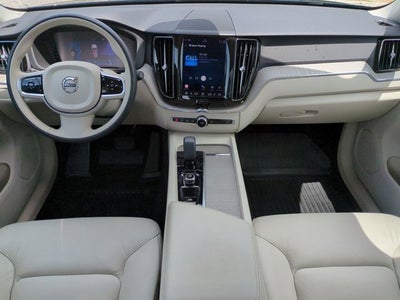 2023 Volvo XC60 Plus Dark Theme