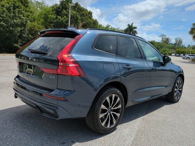 2023 Volvo XC60 Plus Dark Theme