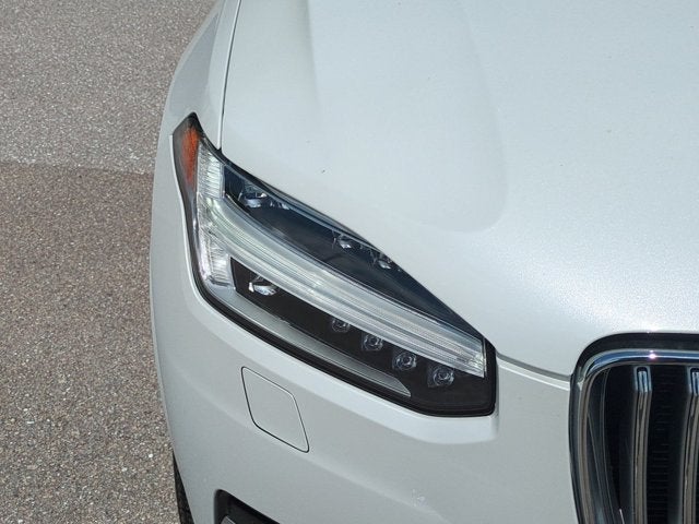 2023 Volvo XC90 Plus
