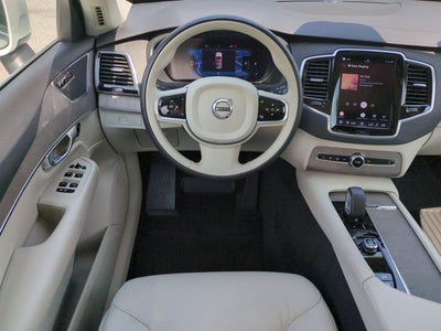 2023 Volvo XC90 Plus