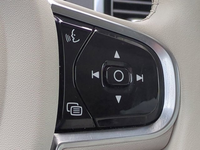 2023 Volvo XC90 Plus