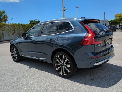 2023 Volvo XC60 Ultimate Bright Theme