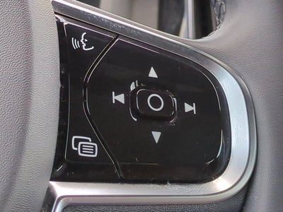 2023 Volvo XC60 Plus Bright Theme