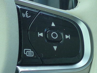 2024 Volvo XC60 Core Dark Theme