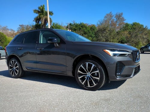 2023 Volvo XC60 Plus Dark Theme