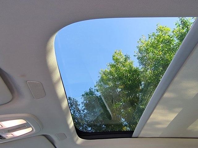 2023 Volvo XC60 Plus Dark Theme