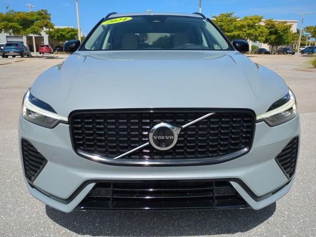 2024 Volvo XC60 Plus Dark Theme