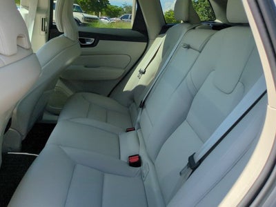 2024 Volvo XC60 Plus Dark Theme
