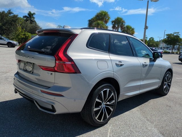 2024 Volvo XC60 Plus Dark Theme