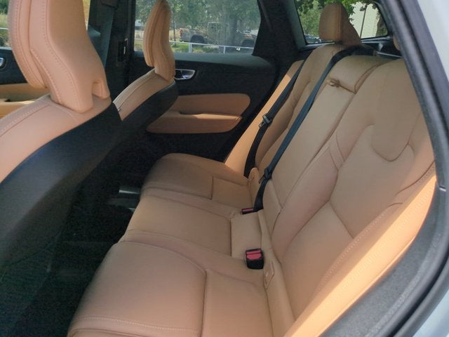 2024 Volvo XC60 Ultimate Dark Theme