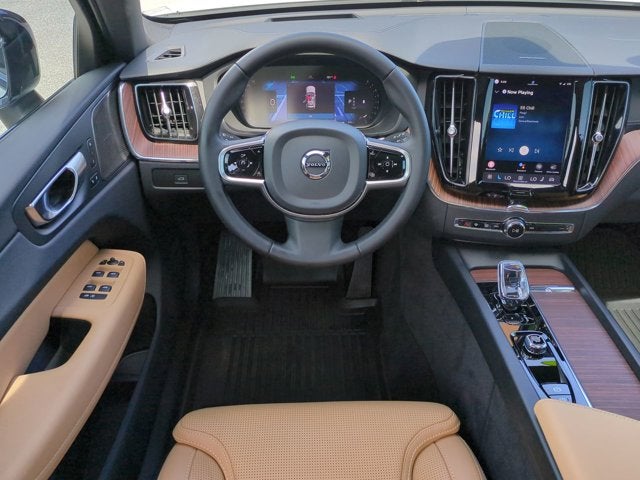 2024 Volvo XC60 Ultimate Dark Theme