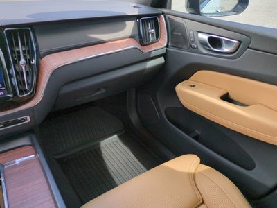 2024 Volvo XC60 Ultimate Dark Theme