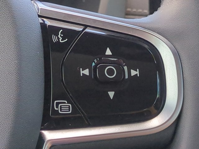 2024 Volvo XC60 Ultimate Dark Theme