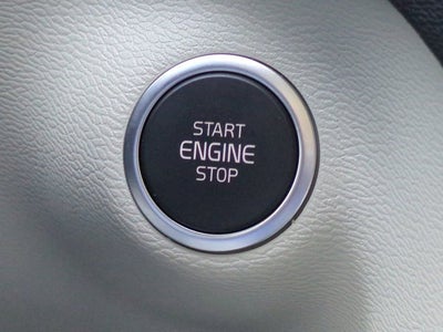 2023 Volvo XC40 Ultimate Bright Theme