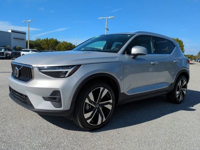 2023 Volvo XC40 Ultimate Bright Theme