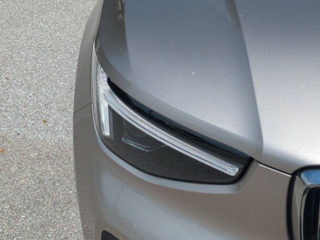 2024 Volvo XC40 Plus Bright Theme