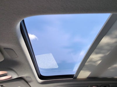 2024 Volvo XC40 Plus Bright Theme