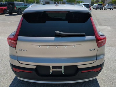2024 Volvo XC40 Plus Bright Theme