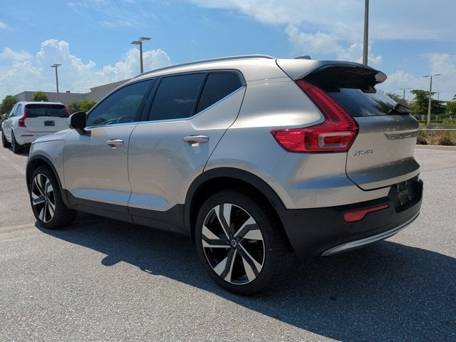 2024 Volvo XC40 Plus Bright Theme