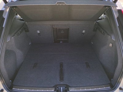 2023 Volvo XC40 Ultimate Bright Theme