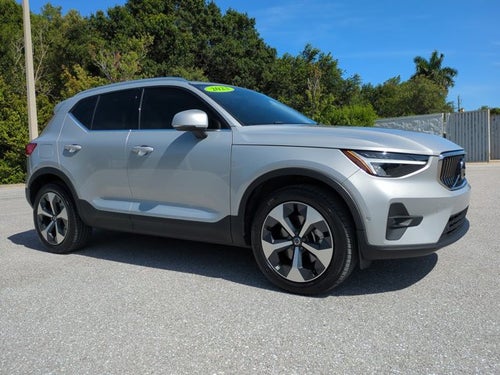 2023 Volvo XC40 Ultimate Bright Theme