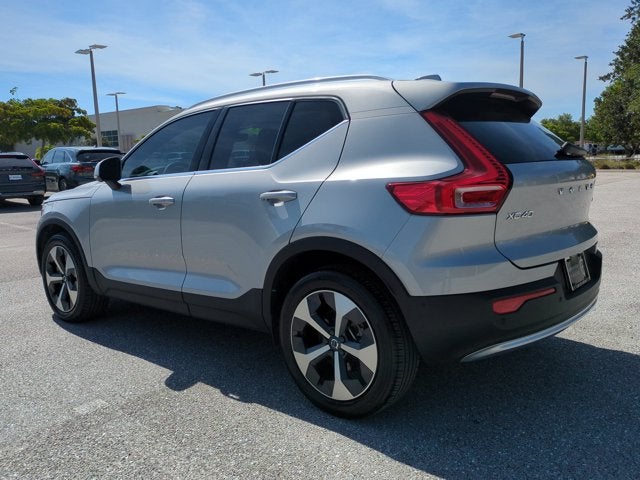 2023 Volvo XC40 Ultimate Bright Theme