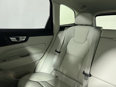 2025 Volvo XC60 Plus