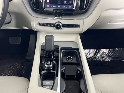 2025 Volvo XC60 Plus