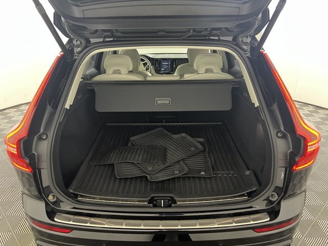 2025 Volvo XC60 Plus