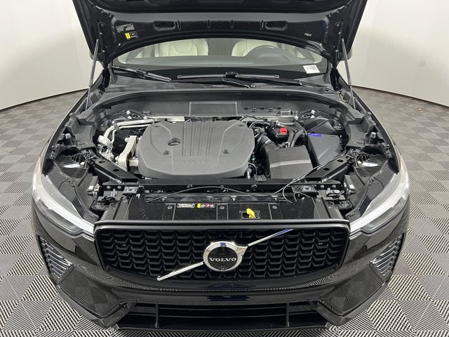 2025 Volvo XC60 Plus
