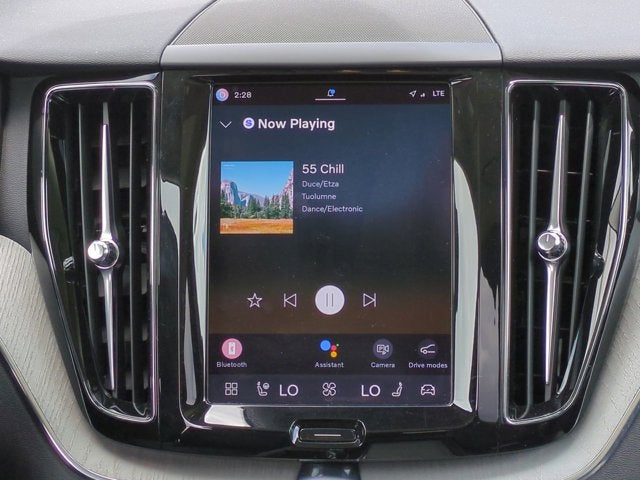 2025 Volvo XC60 Plus