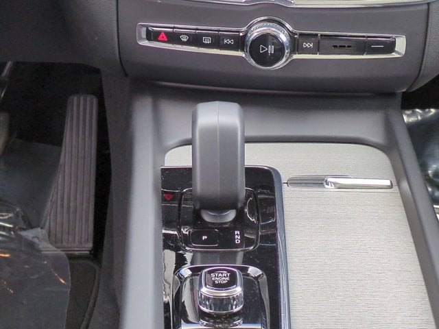 2025 Volvo XC60 Plus