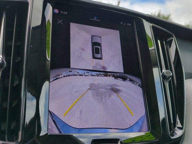 2025 Volvo XC60 Plus