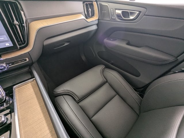 2026 Volvo XC60 B5 AWD Ultra