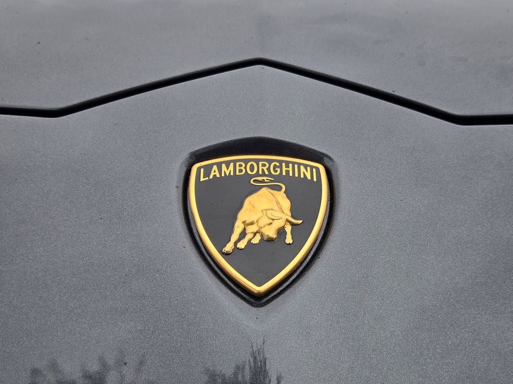 2019 Lamborghini Urus Base